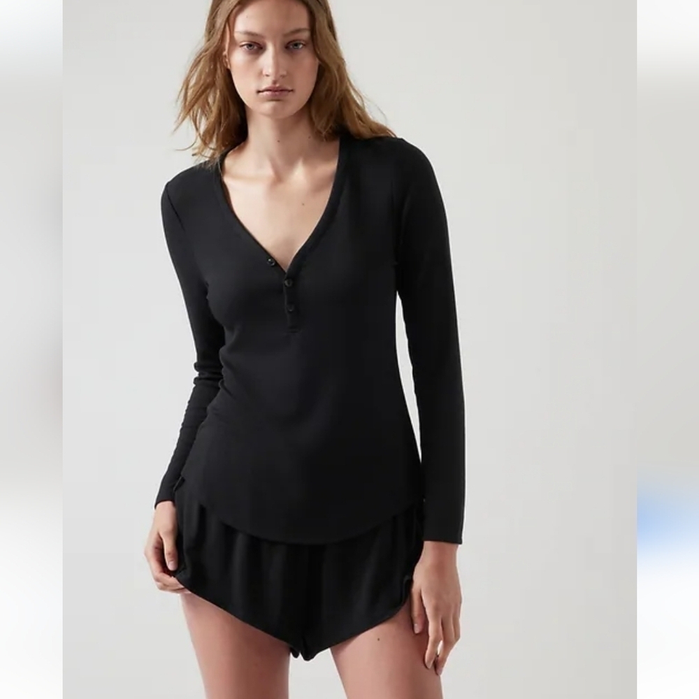 NWT ATHLETA WIND DOWN SLEEP TOP Black waffle knit size Medium lounge wear soft